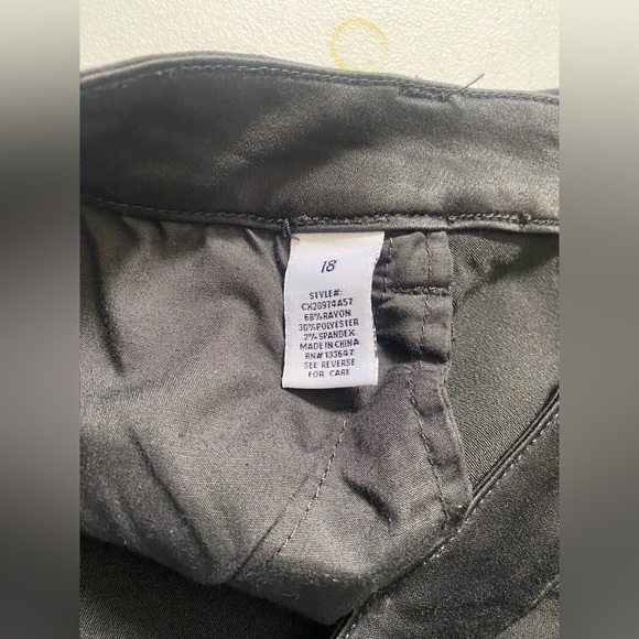 Celebrity Pink Black Wash Mid Rise Skinny Jeans - Picture 3 of 4